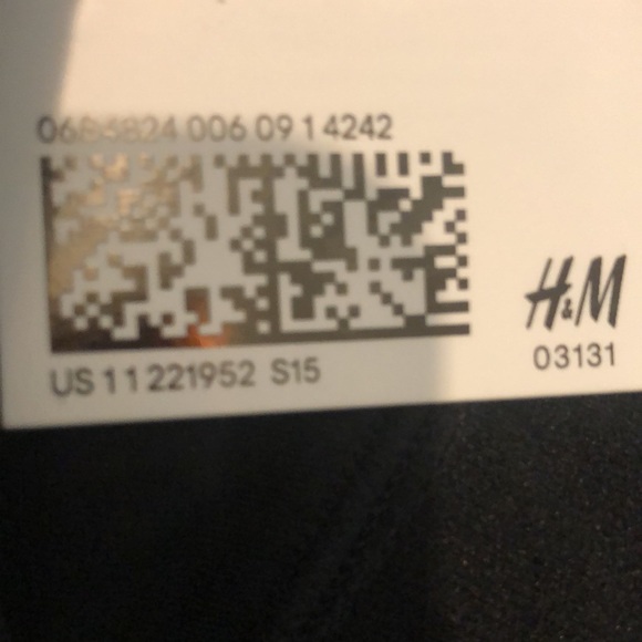 ⭐️H&M black cut out maillot swimwear - Picture 7 of 9